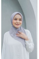 Hijab Segi 4 Lasercut Curly Grey